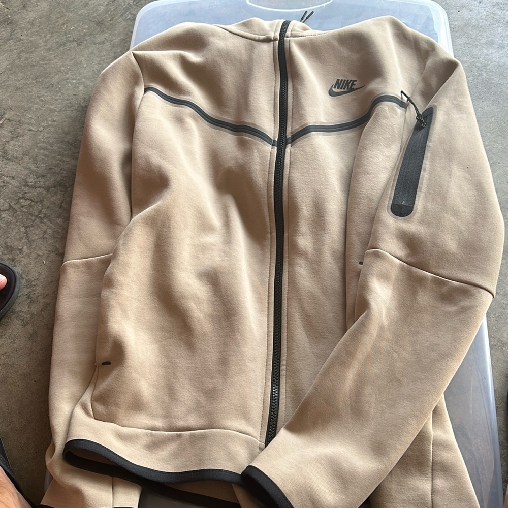 Tan Nike Tech size L like new condition.